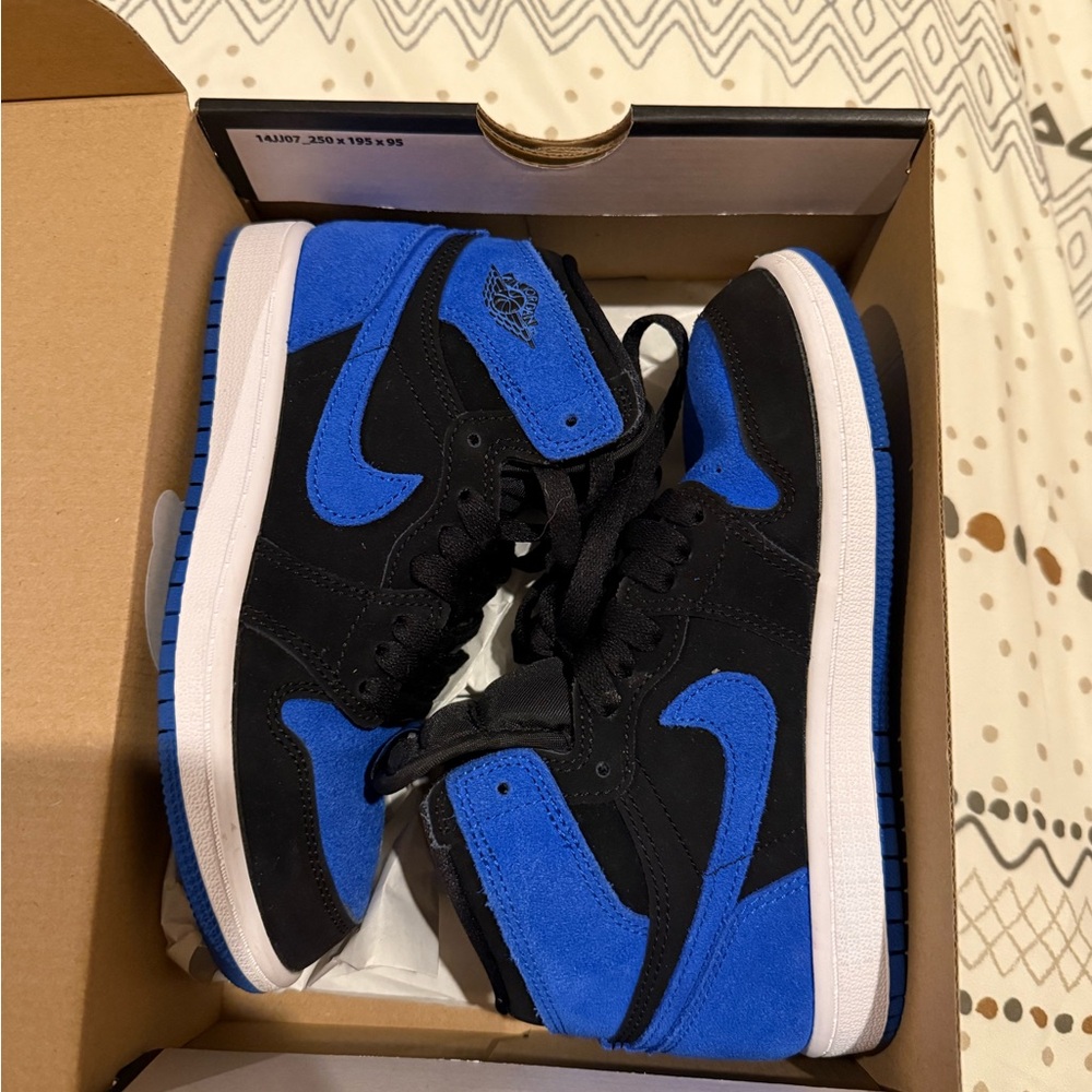 Royal blue Jordan 1 size 1y Worn